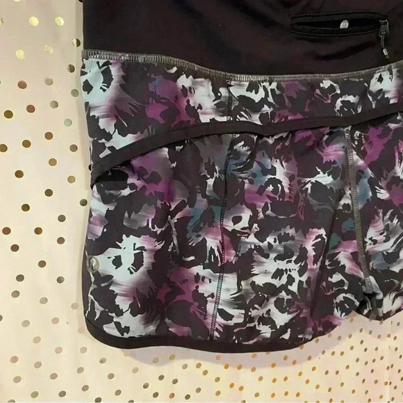 Lululemon Speed Up Short Size 10 - Picture 6 of 8
